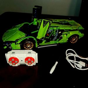 Lego technic Lamborghini Green motorized system